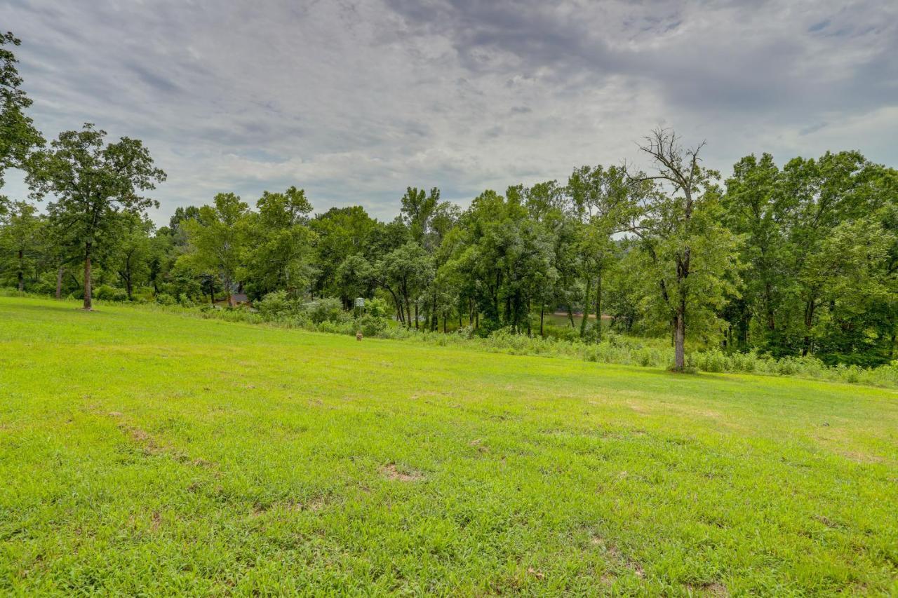 Rural Mt Olive Cabin Rental With White River View! Melbourne Esterno foto