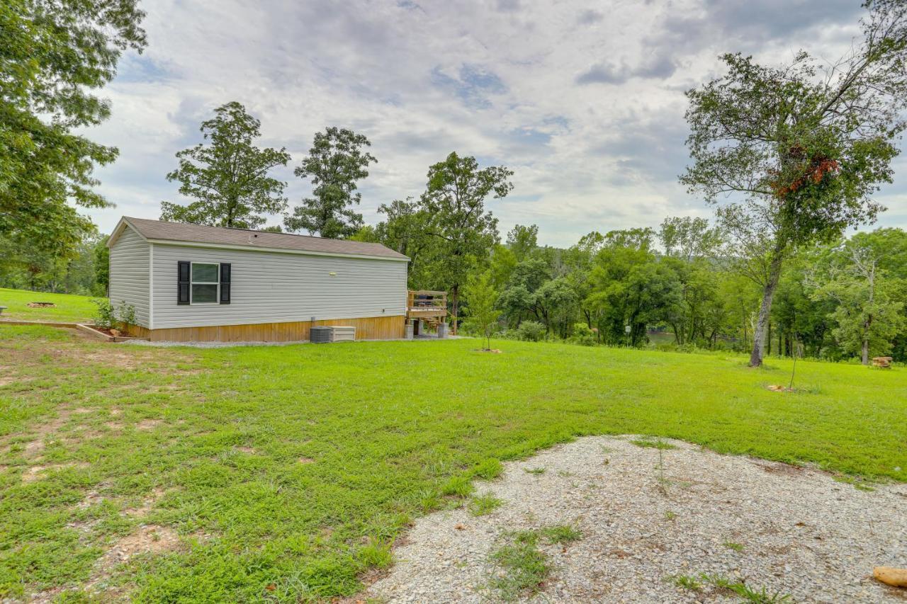 Rural Mt Olive Cabin Rental With White River View! Melbourne Esterno foto